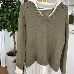 Elie Tahari 100% cashmere sweater with silk collar and cuffs